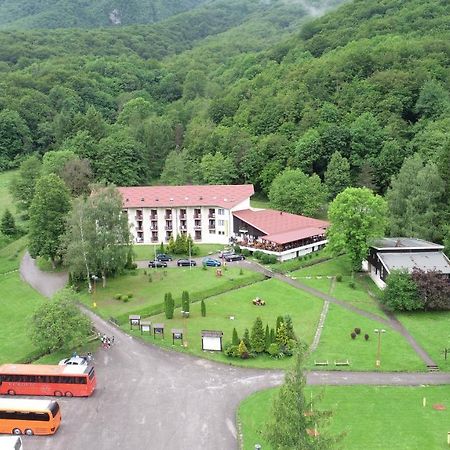 Hotel Mladost 첸티슈테 외부 사진