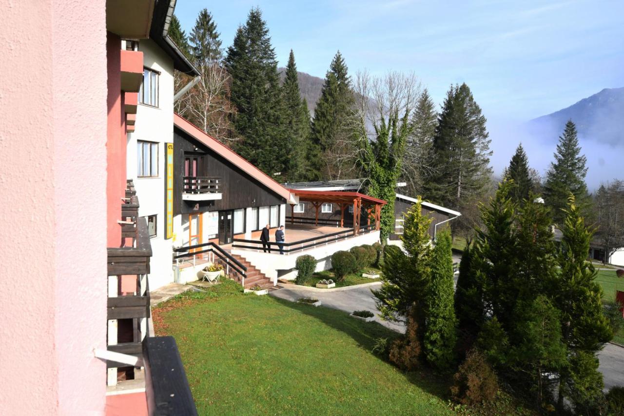 Hotel Mladost 첸티슈테 외부 사진