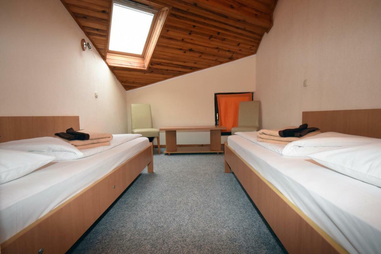 Hotel Mladost 첸티슈테 외부 사진